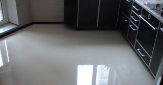 Наливной пол на кухне Азов, цена от 867 руб.